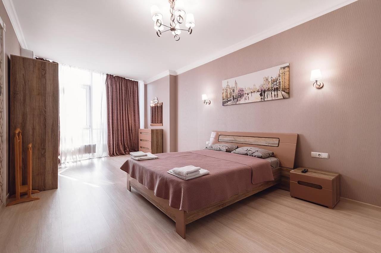 Appartement Gagarin Plaza Sea View Apart Arcadia 198 à Odessa Extérieur photo