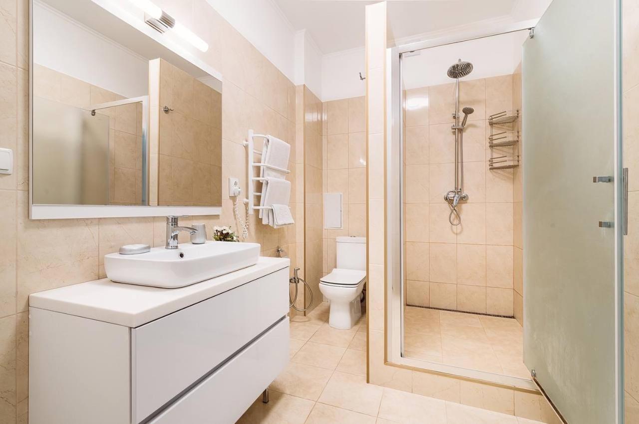 Appartement Gagarin Plaza Sea View Apart Arcadia 198 à Odessa Extérieur photo